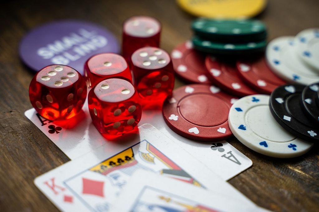Live Casino vs RNG Games: Which Offers Better Odds for Players?